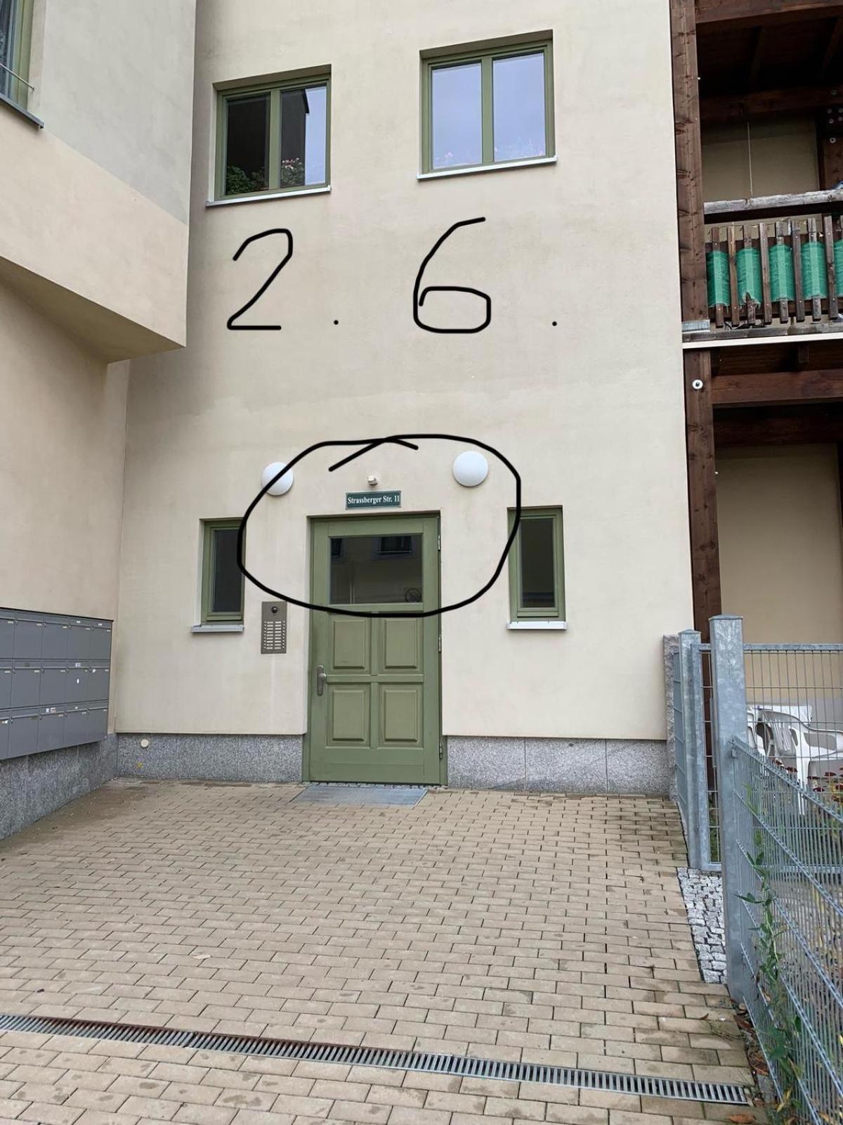 Apartment Strassi 1
